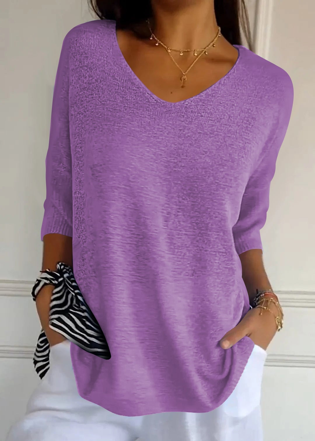 Liora | V-Neck Twist Top