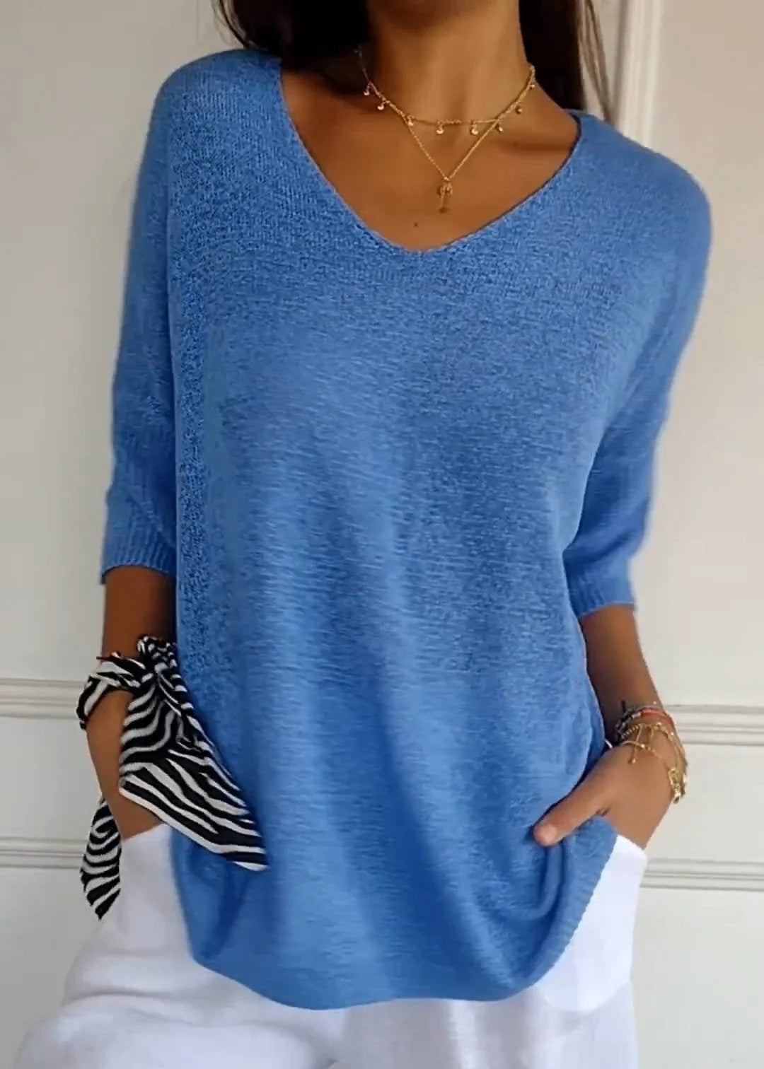 Liora | V-Neck Twist Top