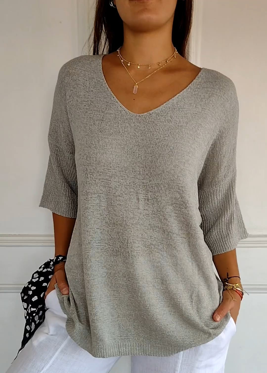 Liora | V-Neck Twist Top
