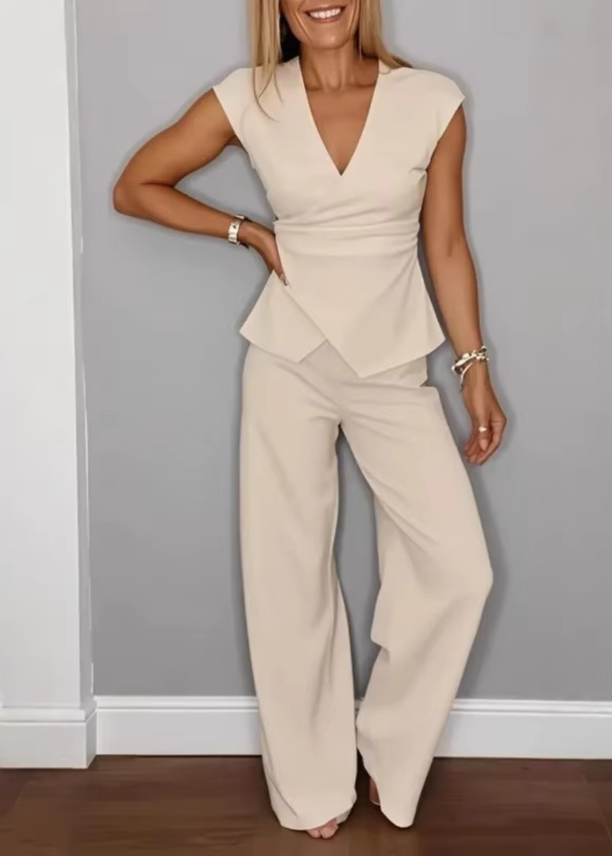 Elowen Luxe Set | V-Neck Top & Tailored Trousers